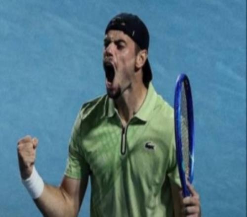 澳网首轮：法国21岁资格赛球员热亚30击败17号种子莱赫奇卡