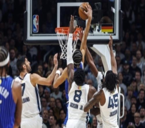 官方：布莱克独闯龙潭一挑四暴扣播放量已超8500万创本季最高！