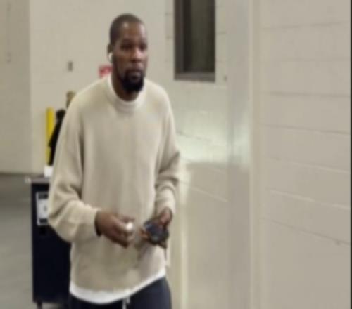 差17分历史第六！官方晒杜兰特到场视频：历史性时刻即将到来！