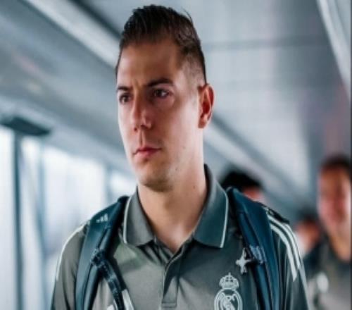 记者：皇马定位球教练被解除职务，但仍将以分析师助教身份留队