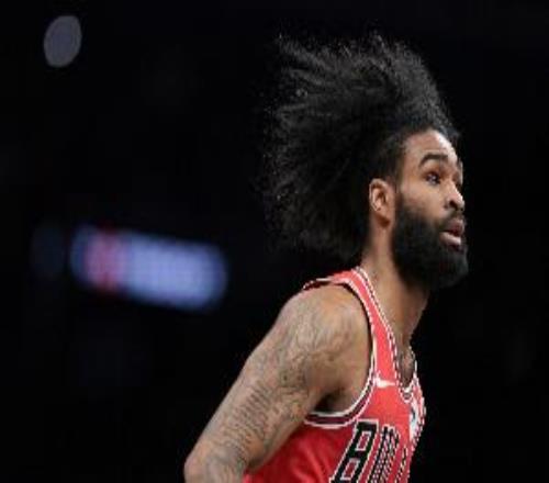 外线有谱！科比怀特三分11中7贡献24分正负值+16