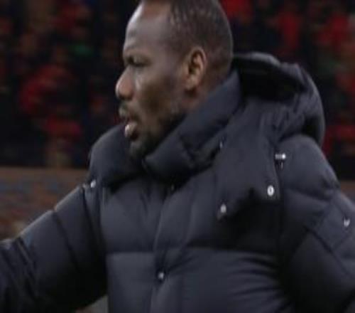 RMC：不满点球判罚，塞内加尔主帅要球员离场