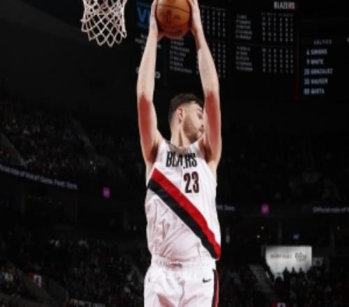 解说：克林根动不动就10+篮板这是内线的天职杨瀚森要好好学学