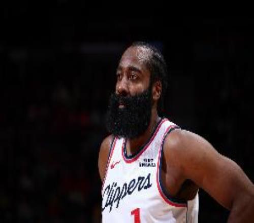 解说：三分不进还能砍36分是哈登本事小卡受伤又轮到他死扛大旗