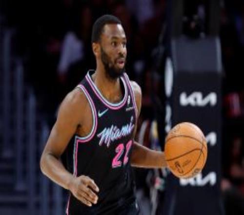 科尔：维金斯拥有安静善良的灵魂他是一位伟大的父亲更是个好人