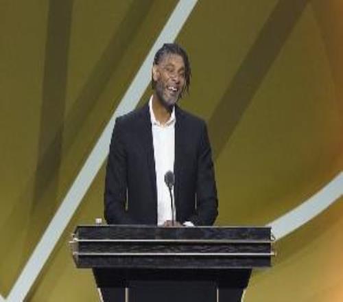 铁林：人们认为邓肯沉默寡言但并非如此他只是在媒体面前话少