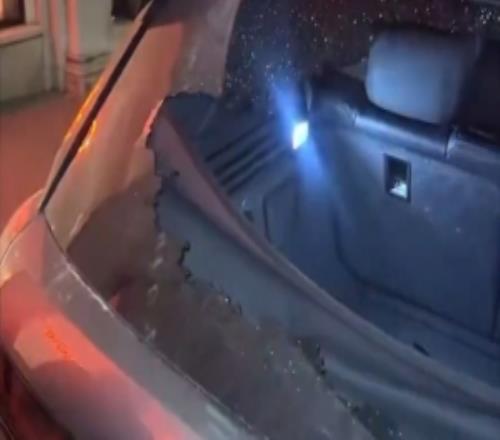 比赛结束车被砸了！太阳报：热刺后卫乌多吉15万镑的路虎车被砸