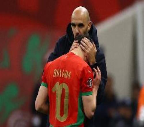 世体：尽管罚丢关键点球，但迪亚斯社媒收到超30万条鼓励信息