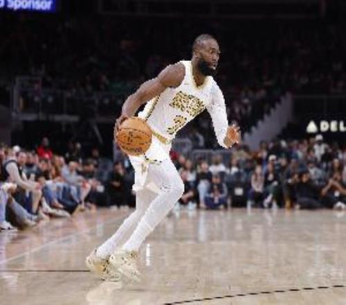 错失绝杀！杰伦布朗28投11中&关键2罚全铁空砍32分11板2助1帽