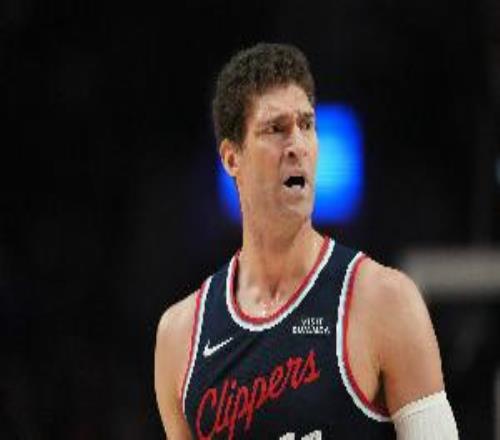 外线没谱！快船半场三分15投仅3中命中率只有20%