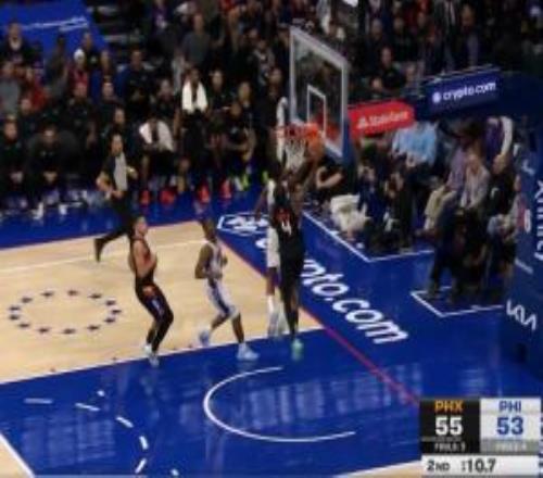 这身体！吉莱斯皮给杰伦格林送空接埃奇库姆杀出起飞将球扇飞