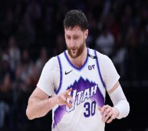 苦日子挺久了近17年仅2名爵士球员拿过三双：克拉克森和努尔基奇