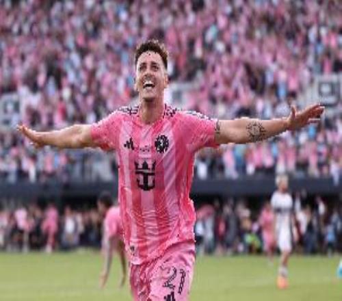 记者：阿连德在国外办签证没参加训练，可能错过首场季前赛