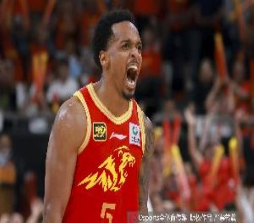 正负值高达+36！小巴里布朗12中9&6记三分拿下26分2板6助1断