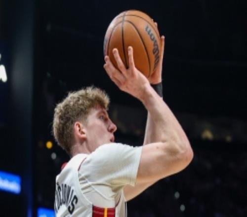 斯波：亚库乔尼斯15岁就是职业球员了他的身体发育&心智非常成熟