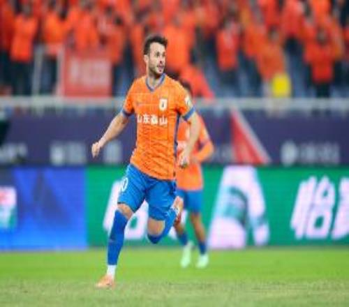 媒体人：泰山为瓦科提供1+1合同，双方一拍即合