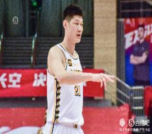 定海神针！胡金秋12中9高效拿到22分7板正负值+29