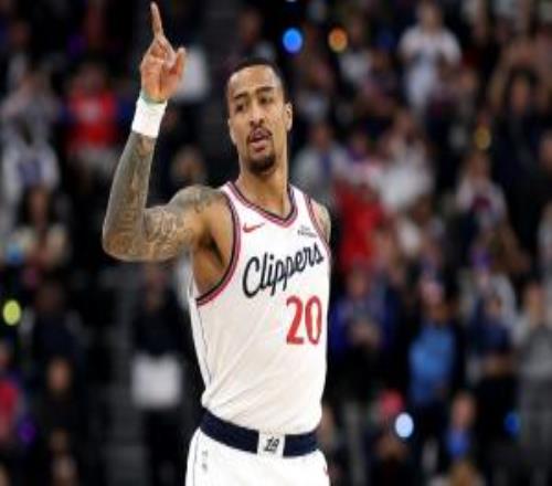 科林斯近12场场均14.6分6板1.1断1.7帽三项命中率686478%