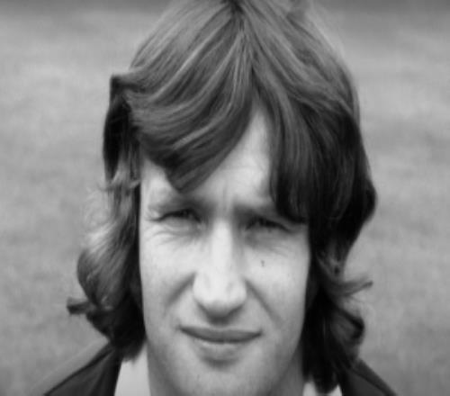 一生仅效力一队！埃弗顿传奇后卫汤米赖特去世，享年81岁