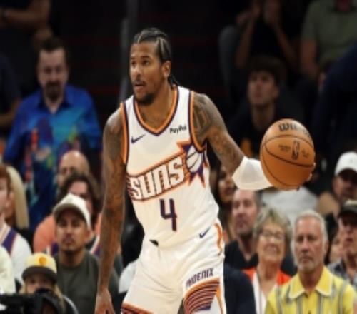 还不错！杰伦格林复出半场5中2拿到7分2板2助正负值+5