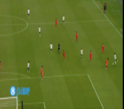 打飞了！第8分钟，国足U23传导至中路，陈泽仕禁区外爆射打高