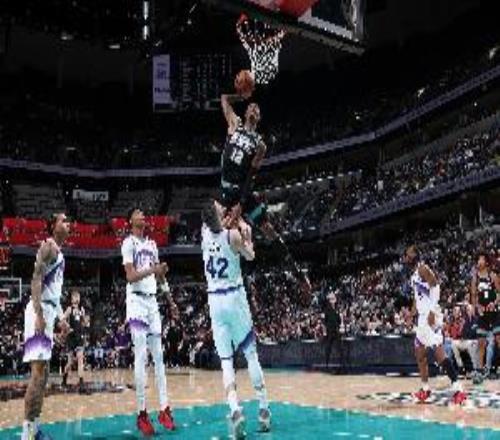 莫兰特：新秀时候能做到的每个扣篮动作我现在依旧可以轻松做到