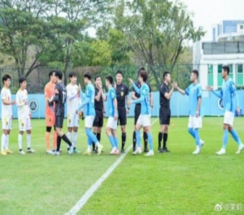 记者：卡尔采夫近期一直单独训练，新鹏城热身赛02不敌广州豹