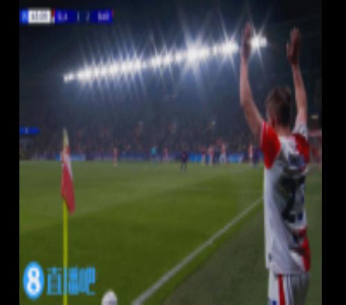 运气不佳！巴萨再次角球丢球，皮球砸到莱万背部弹进球门