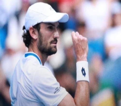 瓦舍罗激战四盘力克本土外卡土方凛辉，生涯首进大满贯男单32强