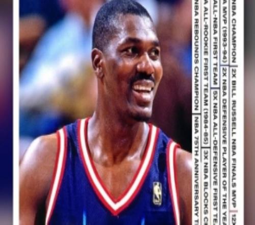 致敬球队传奇！杜兰特转发奥拉朱旺生日海报并送祝福