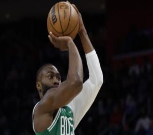 杰伦布朗本赛季第24场30+与东契奇并列联盟第2仅次于SGA