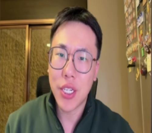 解说：ESPN长文的主题是揭露巴斯家族内斗其中提到詹姆斯的就5%