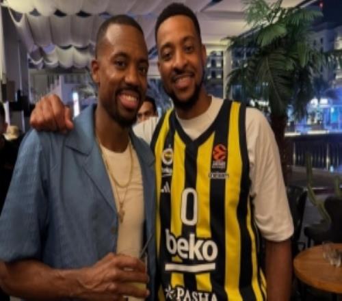 曾在CBA单场砍下82分！CJ祝哥哥埃里克麦科勒姆生日快乐！