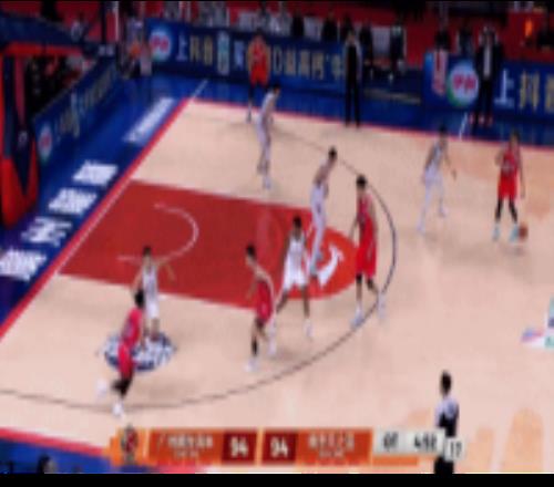 广州先拿4分抢下开局！徐昕暴扣&郭艾伦转身上篮