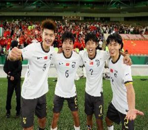 向余望社媒：我们一起为中国而战！不得虚！