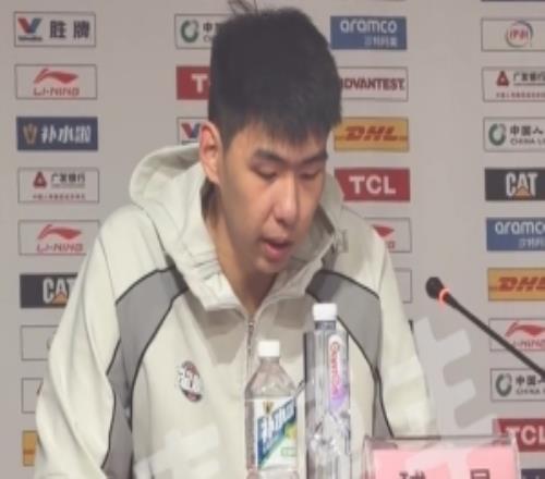 徐昕：回去会看我失误的录像总结艾伦复出球队多了一个强点