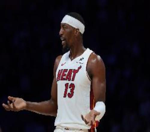 攻守兼备！阿德巴约半场12中6拿到17分6板2断1帽罚球4中4