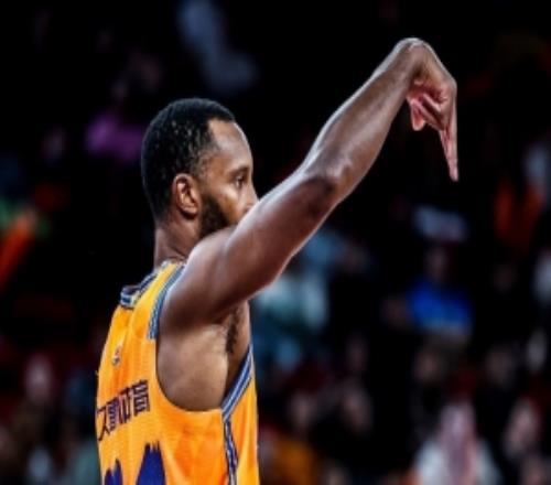 状态无敌！弗格16中10高效砍下36分3板1助正负值+29