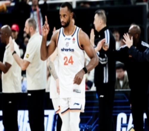 状态好到爆炸！弗格打满首节扔进5记三分高效轰下20分！