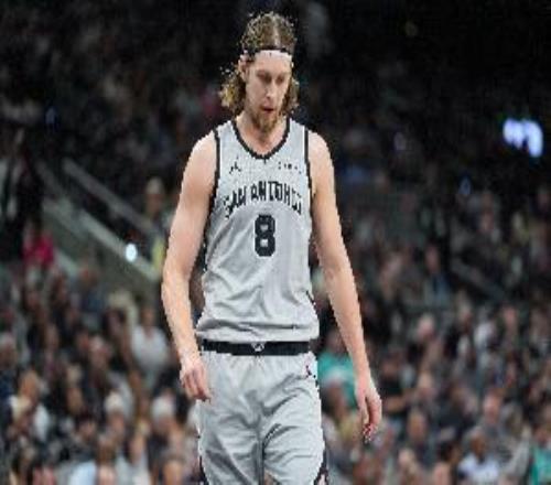 解说：马刺的中锋问题需解决奥利尼克今天的挡拆被对手彻底无视