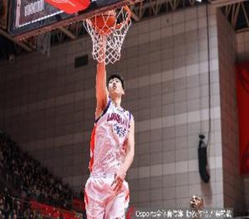 主场高呼MVP！徐昕10中9高效砍下24分14板2助1断2帽加时独得8分