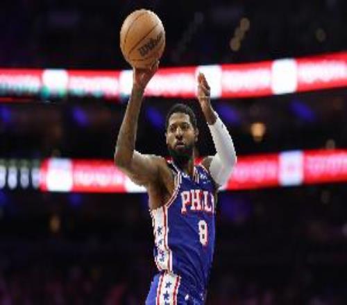 加时打得好！乔治9中4拿到10分7板4助2断1帽5次犯规