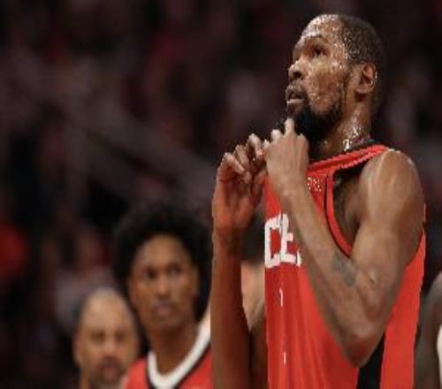 KD：我出现了8次失误关键时刻还有进攻犯规今天我打得很糟糕！