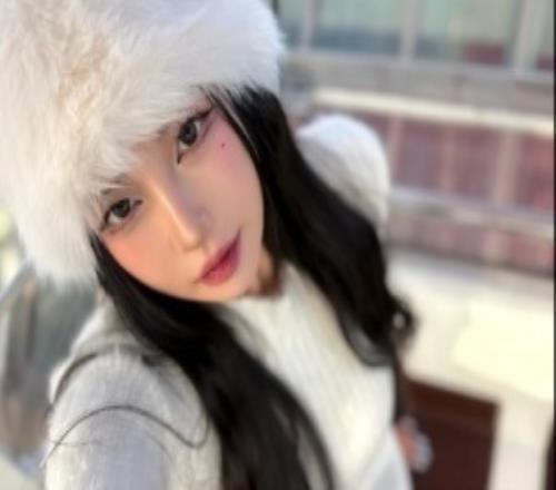 韩版《完蛋美女》演员晒照：要和我来一场冬季约会吗