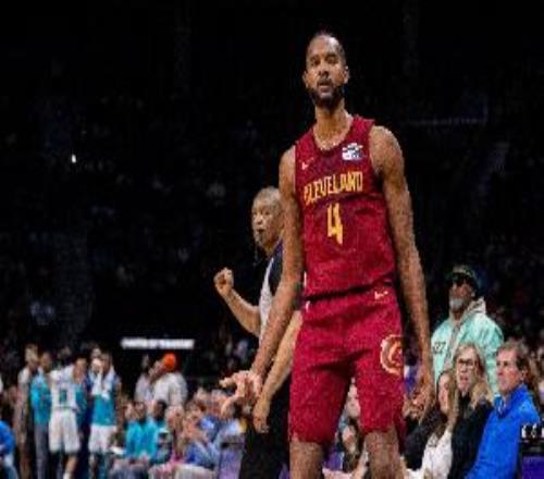 进攻端状态在线！小莫布里半场两分球11中8高效砍下19分5板2助