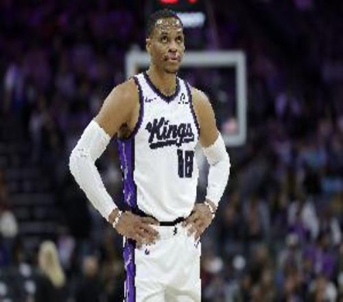 手感不佳！威少12中3拿到11分5板正负值18