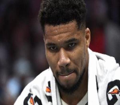 老毛病！字母赛季初因右腿比目鱼肌伤势缺席24天！此次或再缺4周