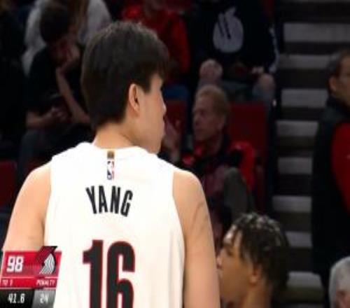 上来一防一攻比赛已无悬念开拓者最后40秒再次派上杨瀚森