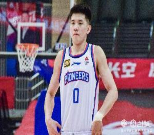 继续一分钟不歇！林庭谦打满半场11中5&5罚全中砍下16分