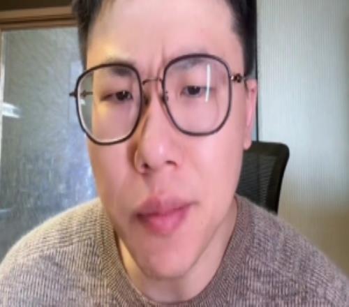 解说：杰伦格林过去四年在火箭最少单赛季打67场今年怎么了